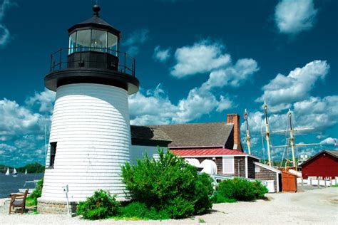where to stay in connecticut.